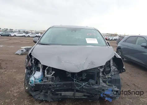 2018 Toyota Sienna Le 8 Passenger из США, поврежденный, VIN 5TDKZ3DC5JS942080